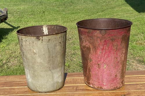 Nice old tin sap bucket - nice,